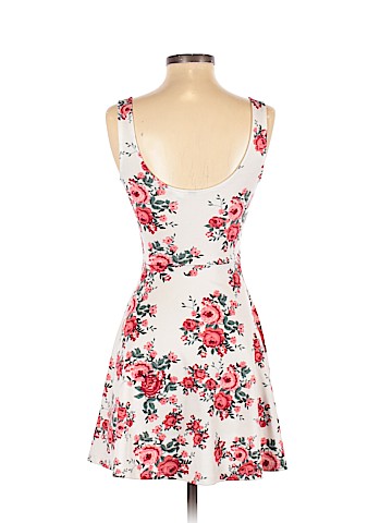 H&M Casual Dress (view 2)