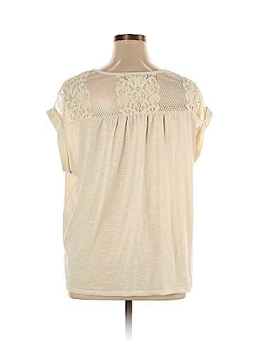 Ava & Viv Short Sleeve Top (view 2)