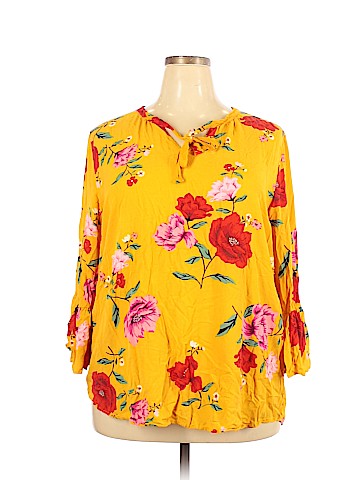 Old Navy 3/4 Sleeve Top (view 1)