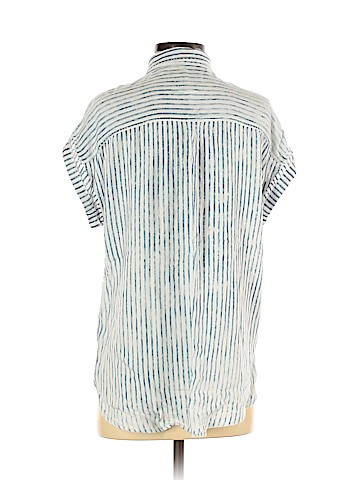 American Eagle Outfitters Short Sleeve Button-Down Shirt (view 2)