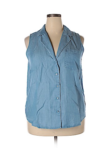 Who What Wear Sleeveless Button-Down Shirt (view 1)