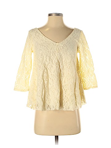 American Eagle Outfitters 3/4 Sleeve Blouse (view 1)