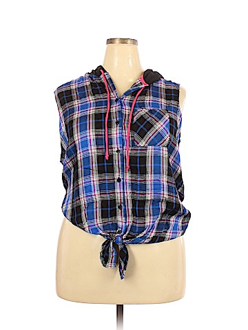 No Boundaries Sleeveless Button-Down Shirt (view 1)
