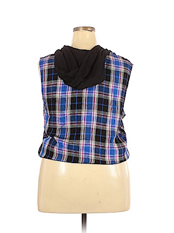 No Boundaries Sleeveless Button-Down Shirt (view 2)