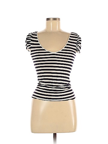 H&M Short Sleeve T-Shirt (view 1)