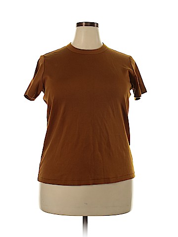 Uniqlo Short Sleeve T-Shirt (view 1)