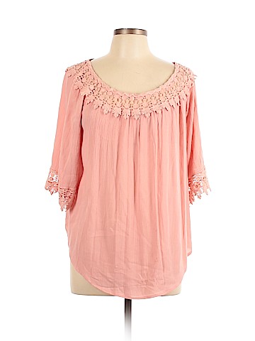 Jolt 3/4 Sleeve Top (view 1)