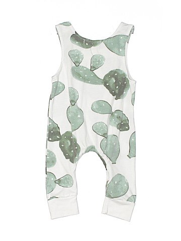 Assorted Brands Short Sleeve Outfit (view 2)