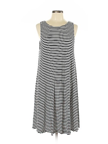 Old Navy Casual Dress (view 1)