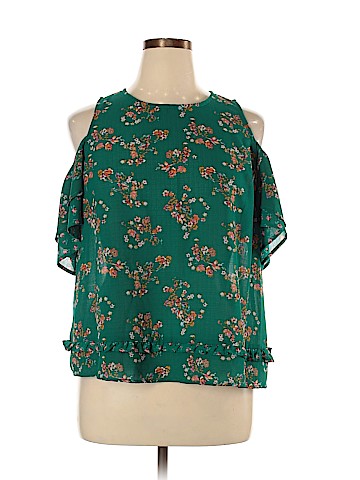 Xhilaration Short Sleeve Blouse (view 1)