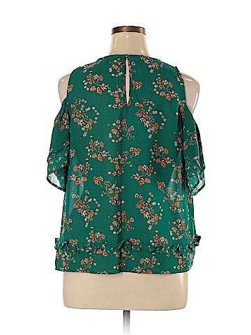 Xhilaration Short Sleeve Blouse (view 2)