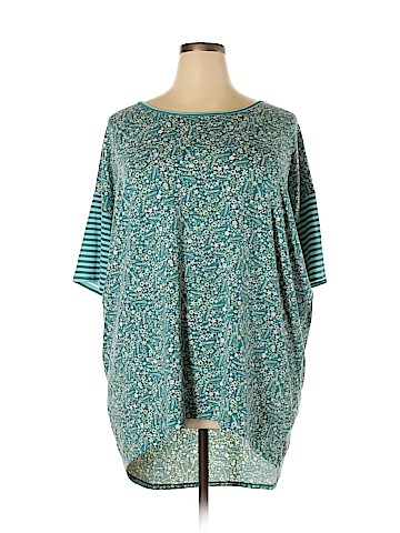 Lularoe Short Sleeve T-Shirt (view 1)