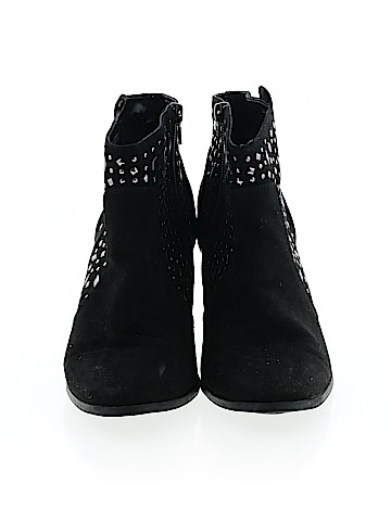 Jennifer Lopez Boots (view 2)