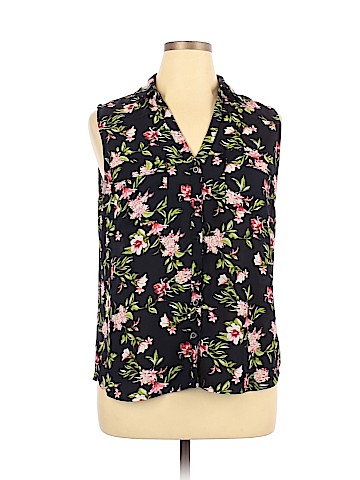 Soho JEANS NEW YORK & COMPANY Sleeveless Button-Down Shirt (view 1)