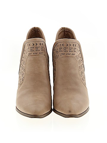 Amanda Blu Ankle Boots (view 2)