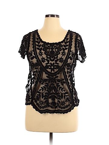 Xhilaration Short Sleeve Top (view 1)