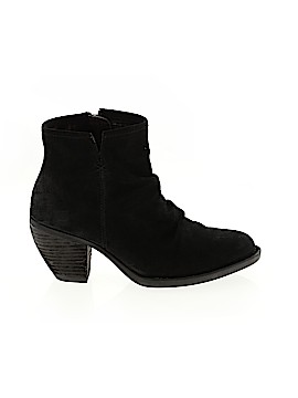 Born Handcrafted Footwear Size 6 1/2