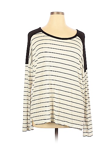 Old Navy Long Sleeve T-Shirt (view 1)