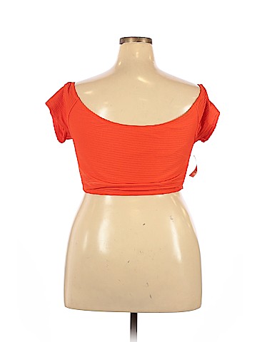 Nike Short Sleeve Top (view 2)