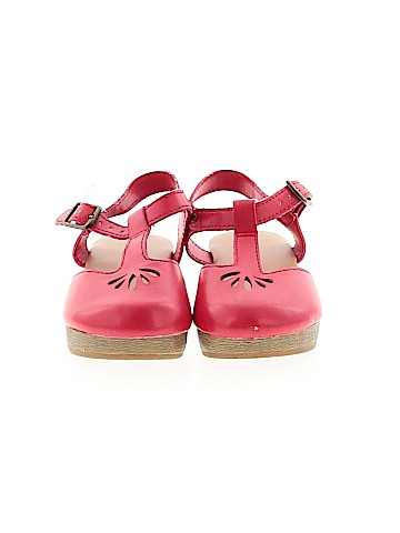 Old Navy Sandals (view 2)