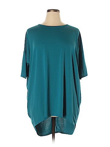 Lularoe Short Sleeve T-Shirt (view 1)