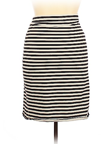 Old Navy Casual Skirt (view 2)