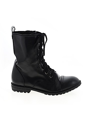 Universal Thread Boots (view 1)