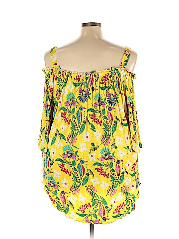 Melissa McCarthy Seven7 Short Sleeve Top (view 2)