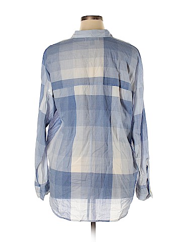 Old Navy Long Sleeve Button-Down Shirt (view 2)