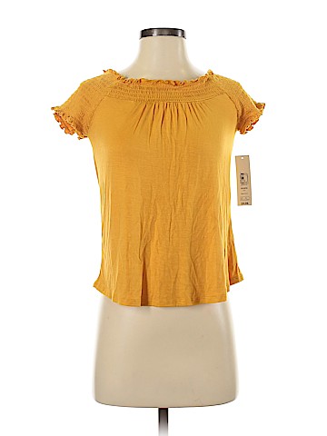 No Boundaries Short Sleeve Top (view 1)