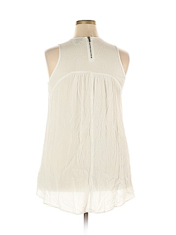 Mossimo Sleeveless Blouse (view 2)