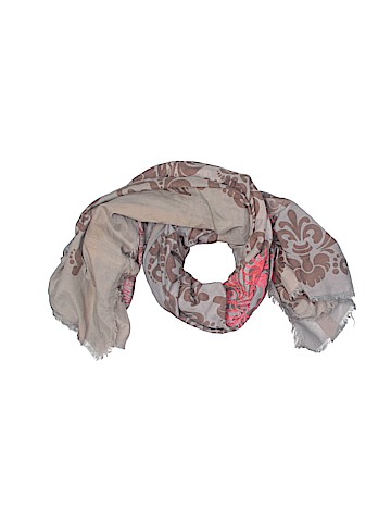 Leigh & Luca Scarf (view 1)