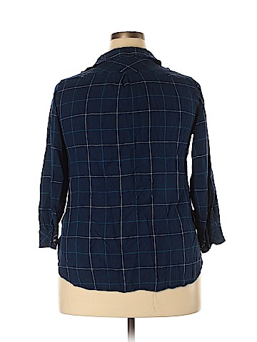 Ava & Viv Long Sleeve Button-Down Shirt (view 2)