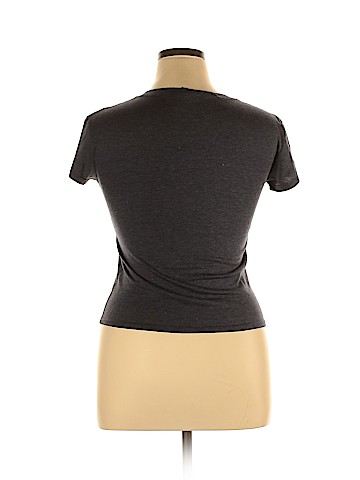 2 Chic Short Sleeve T-Shirt (view 2)