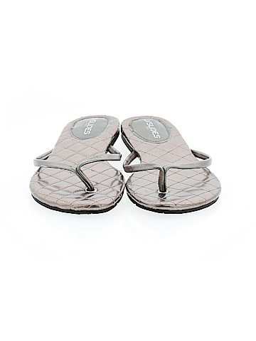 J/Slides Flats (view 2)