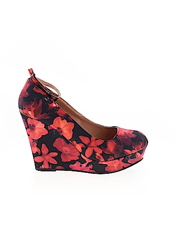 Dollhouse Wedges (view 1)