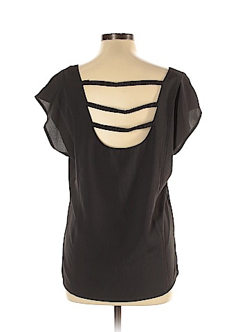 American Eagle Outfitters Short Sleeve Blouse (view 2)