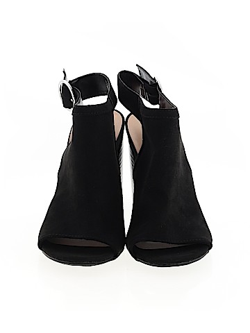 A New Day Heels (view 2)