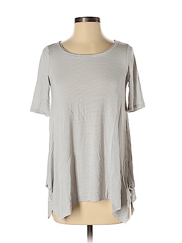 American Eagle Outfitters Short Sleeve T-Shirt (view 1)