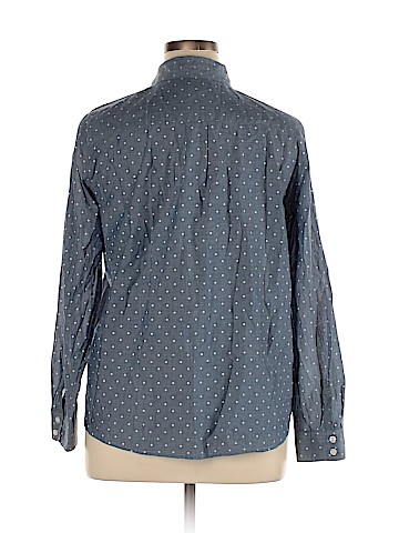 Liz Claiborne Long Sleeve Button-Down Shirt (view 2)