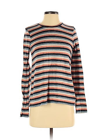 American Eagle Outfitters Pullover Sweater (view 1)