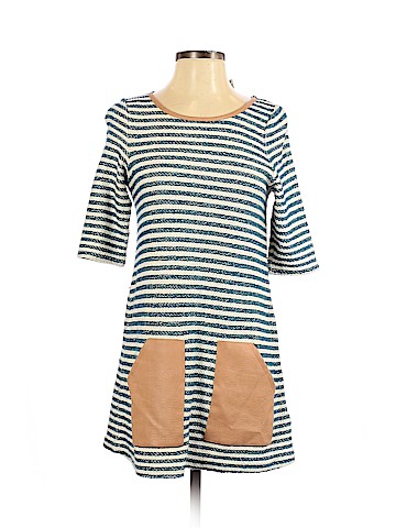 Urban Outfitters Casual Dress (view 1)