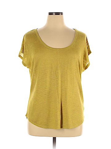 a.n.a. A New Approach Short Sleeve Top (view 1)