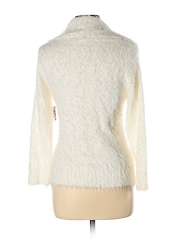 No Boundaries Pullover Sweater (view 2)