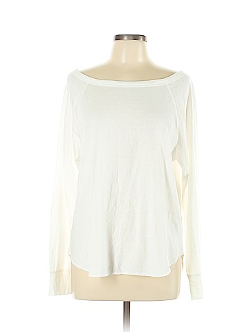 Victoria's Secret Long Sleeve T-Shirt (view 1)