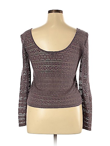 American Eagle Outfitters Long Sleeve Top (view 2)