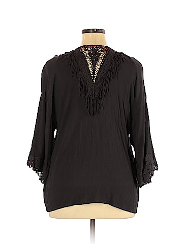 Taylor & Sage Kimono (view 2)