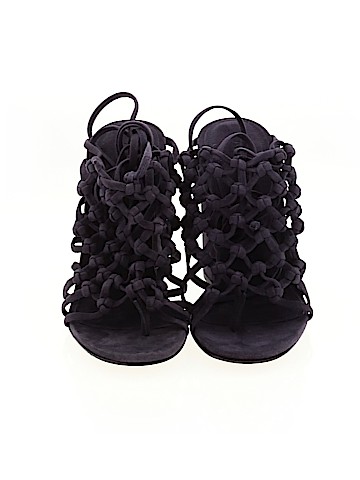 Alumnae Heels (view 2)