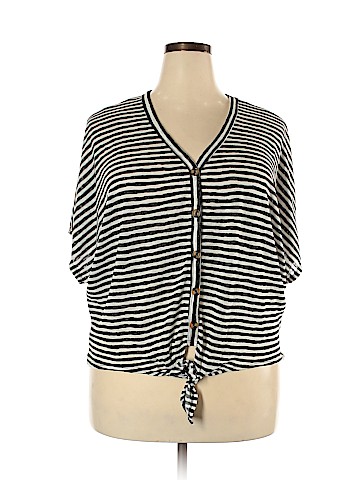 a.n.a. A New Approach Short Sleeve Top (view 1)