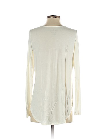 American Eagle Outfitters Long Sleeve Top (view 2)
